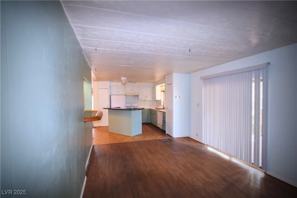 4212 Touchstone, Las Vegas, NV 89108