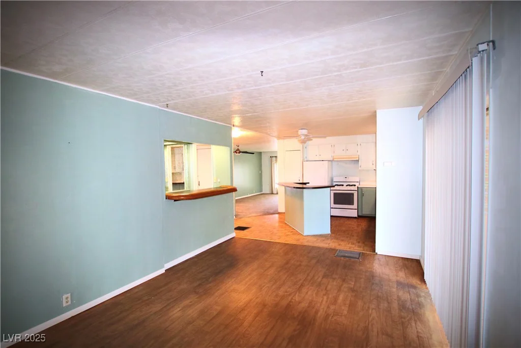 4212 Touchstone, Las Vegas, NV 89108