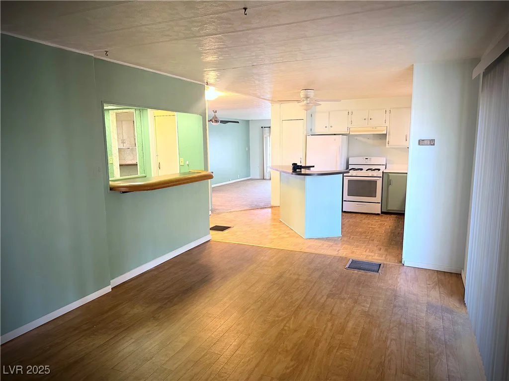 4212 Touchstone, Las Vegas, NV 89108