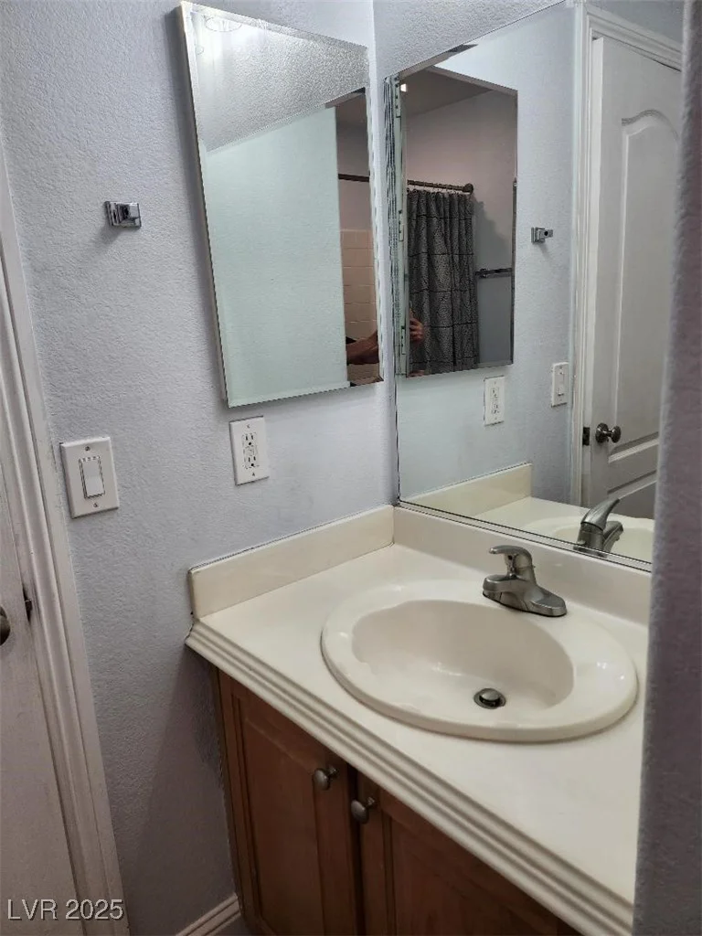 1066 Slate Crossing, Henderson, NV 89002