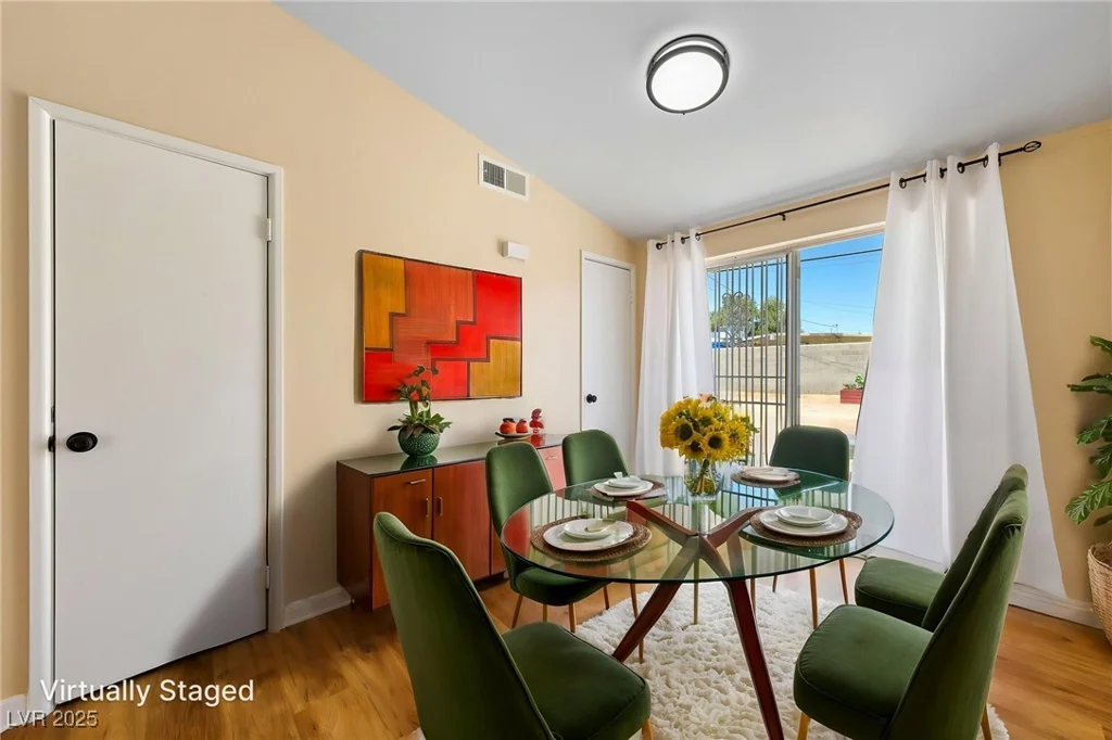 1828 Golden Arrow, Las Vegas, NV 89169