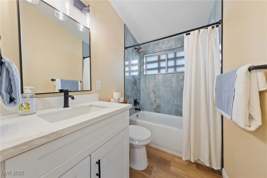 1828 Golden Arrow, Las Vegas, NV 89169