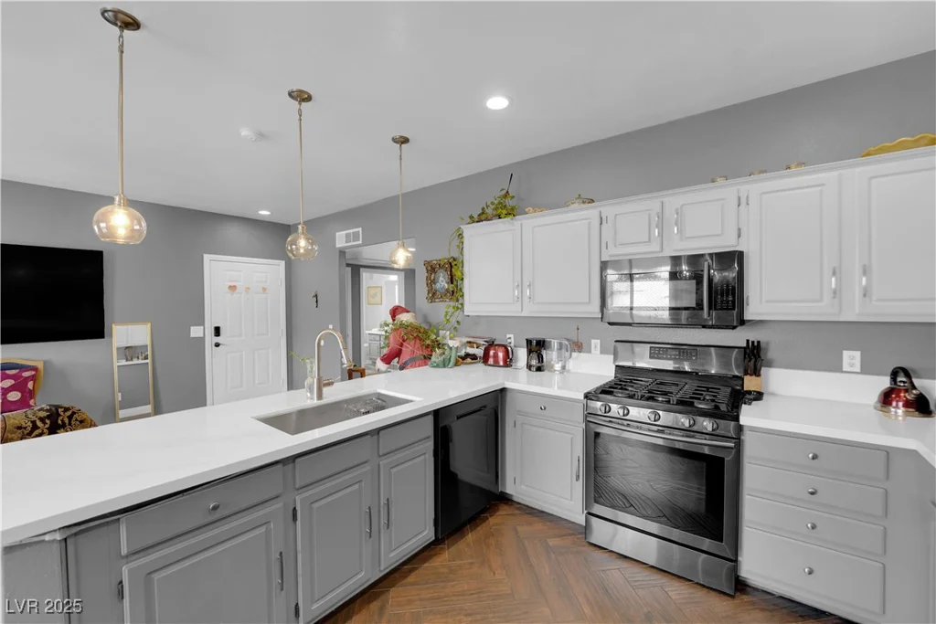 855 Stephanie, Henderson, NV 89014