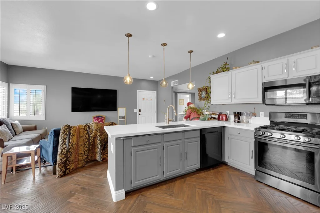 855 Stephanie, Henderson, NV 89014