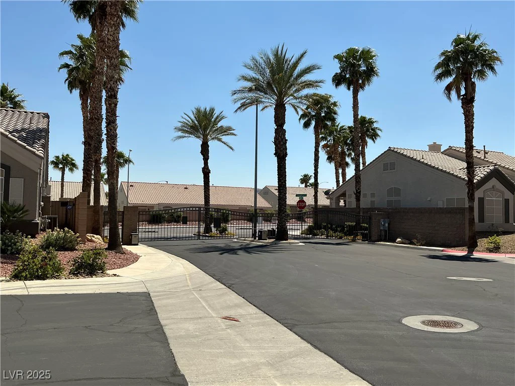 9753 Arrowcrest, Las Vegas, NV 89147