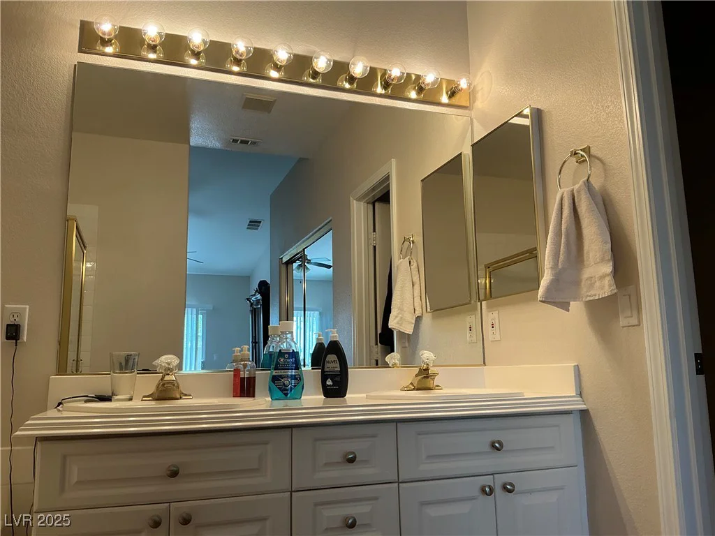 9753 Arrowcrest, Las Vegas, NV 89147