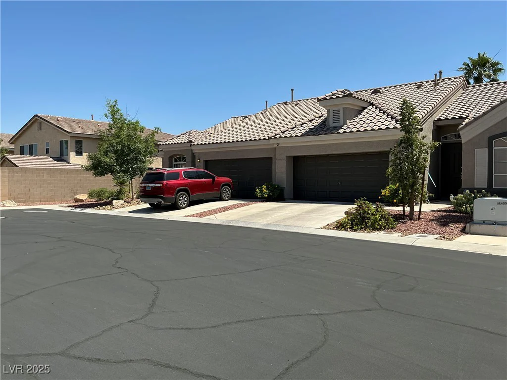 9753 Arrowcrest, Las Vegas, NV 89147