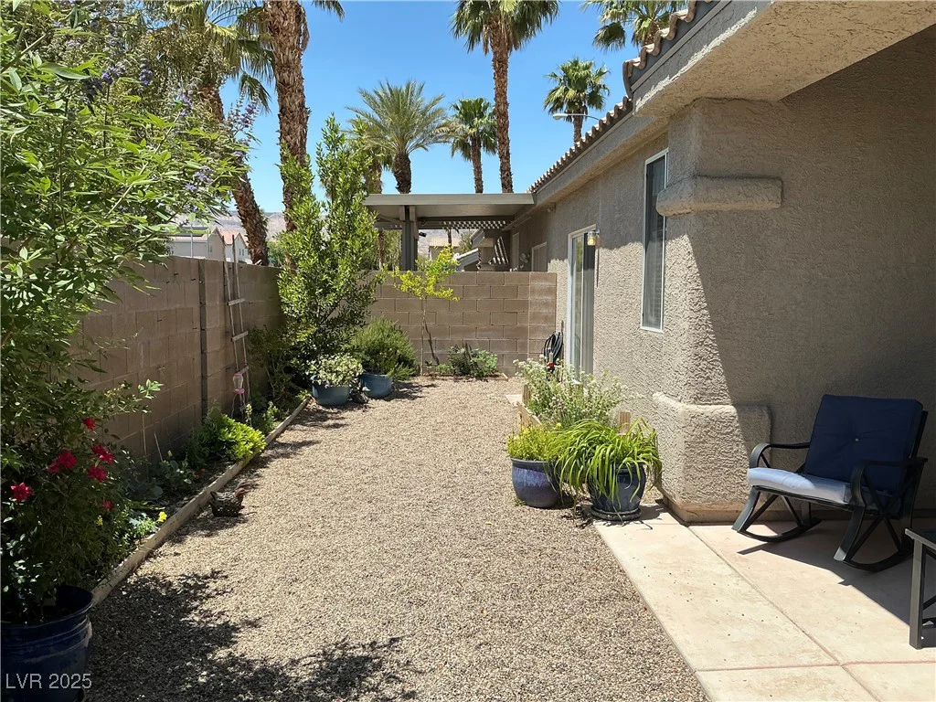 9753 Arrowcrest, Las Vegas, NV 89147