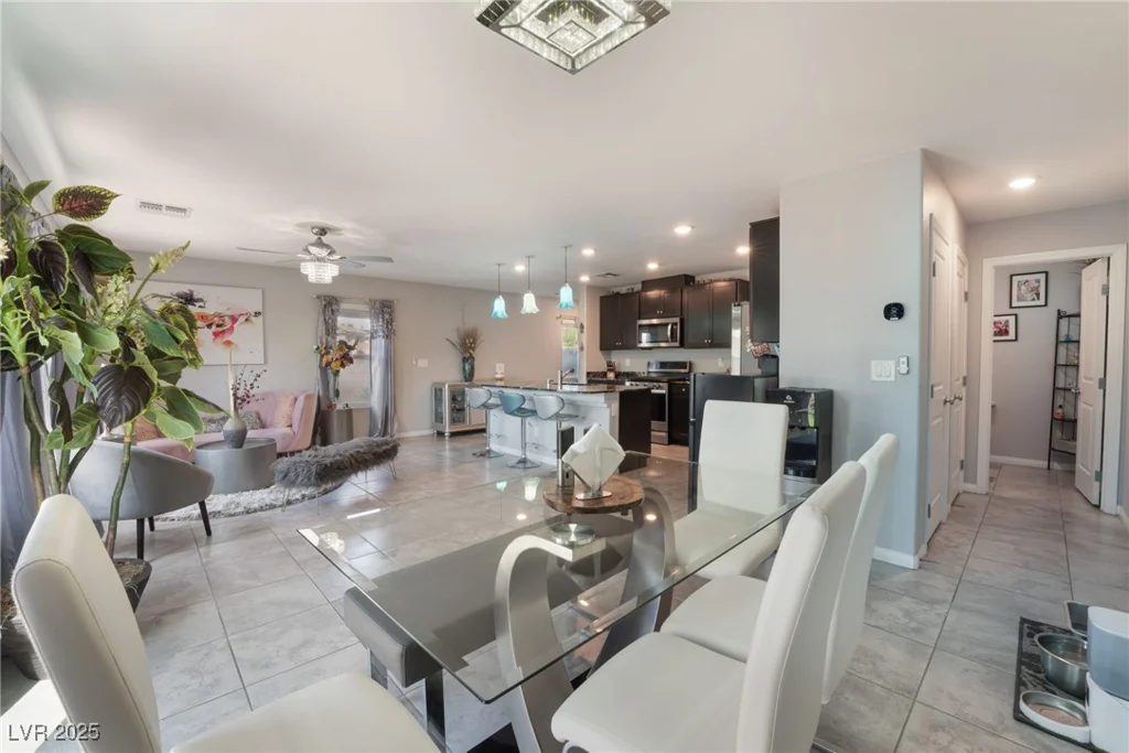 2935 Saltillo, Las Vegas, NV 89121