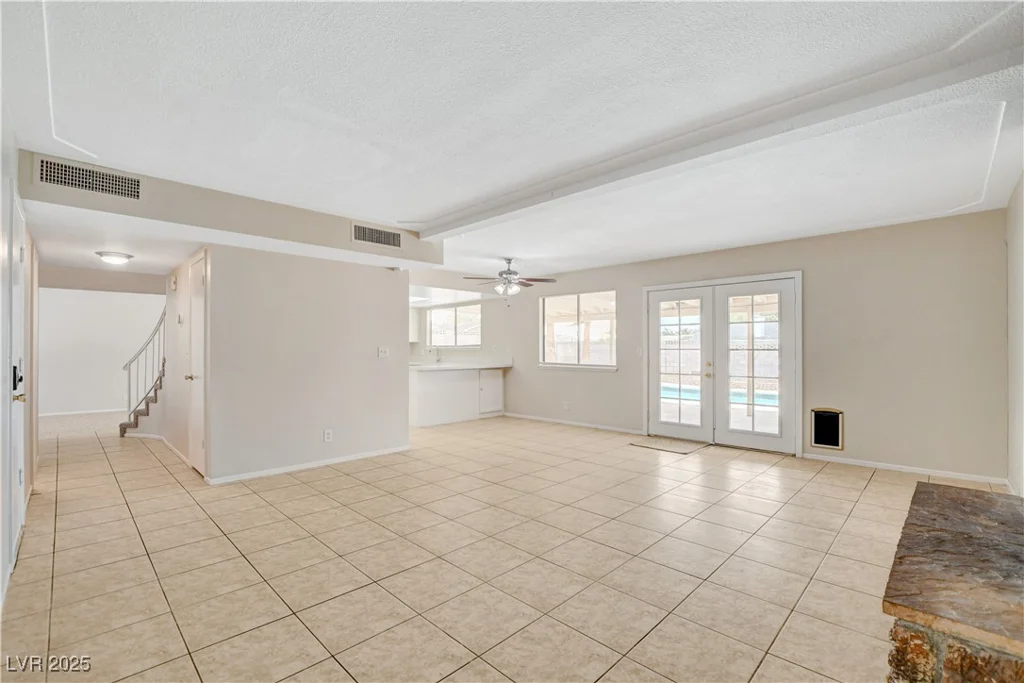 7004 Powderhorn, Las Vegas, NV 89128