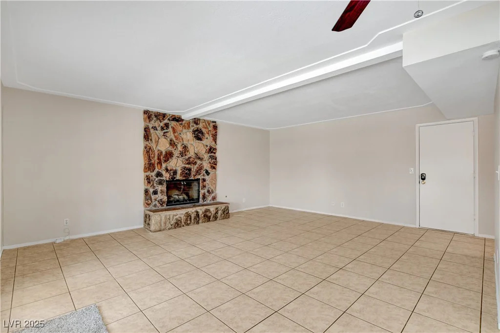 7004 Powderhorn, Las Vegas, NV 89128