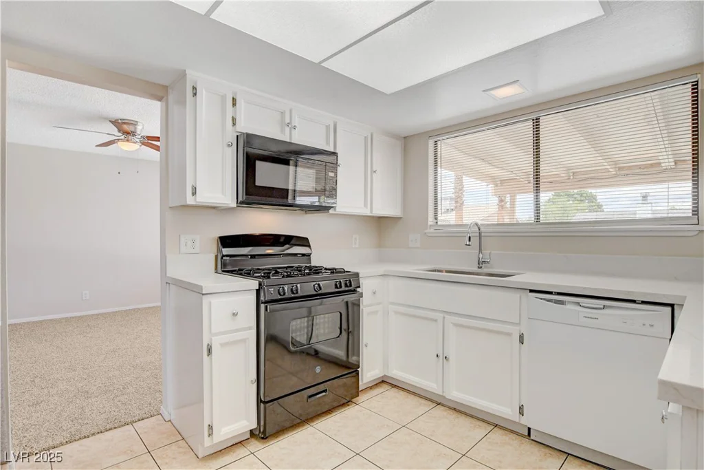 7004 Powderhorn, Las Vegas, NV 89128
