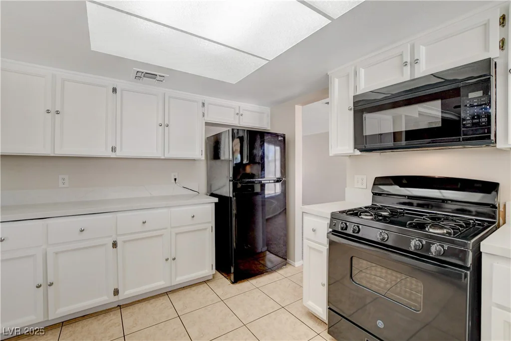 7004 Powderhorn, Las Vegas, NV 89128