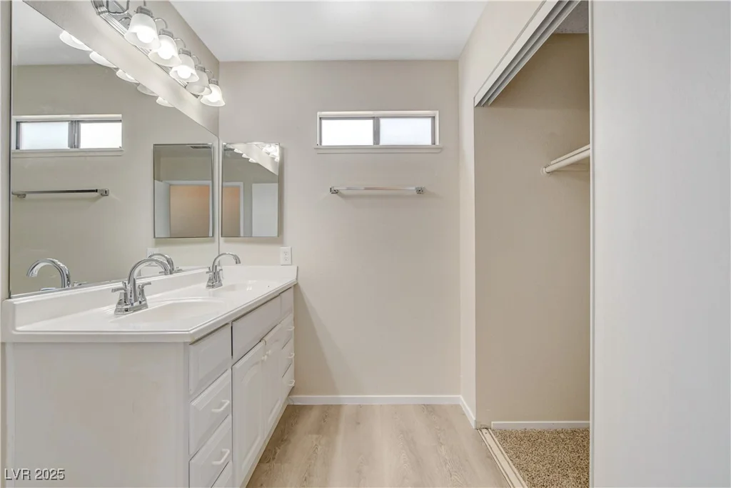 7004 Powderhorn, Las Vegas, NV 89128