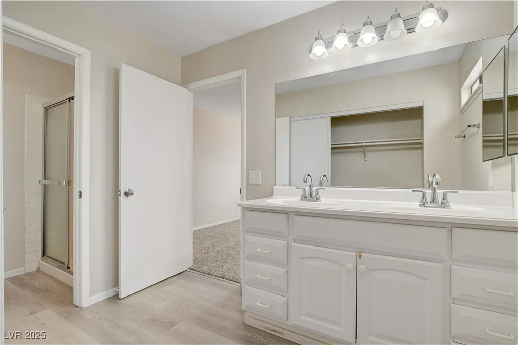 7004 Powderhorn, Las Vegas, NV 89128