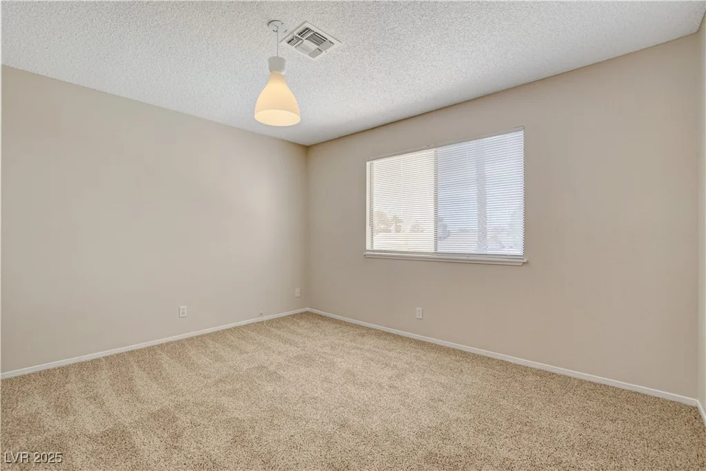 7004 Powderhorn, Las Vegas, NV 89128