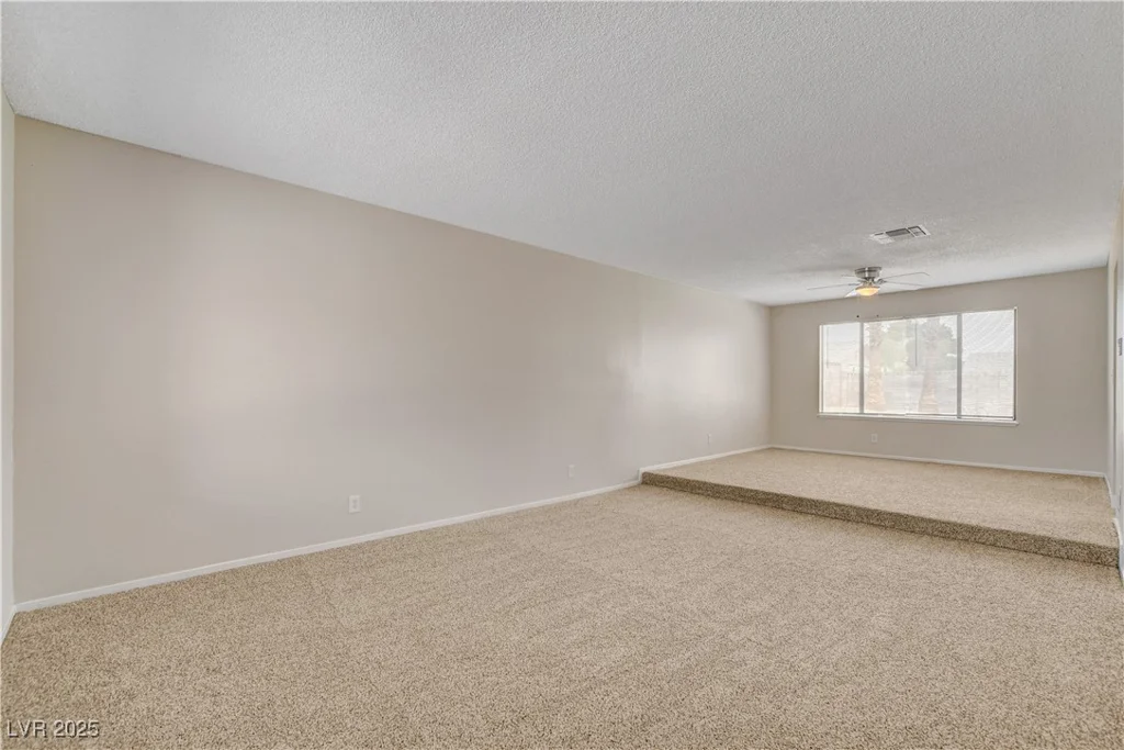 7004 Powderhorn, Las Vegas, NV 89128