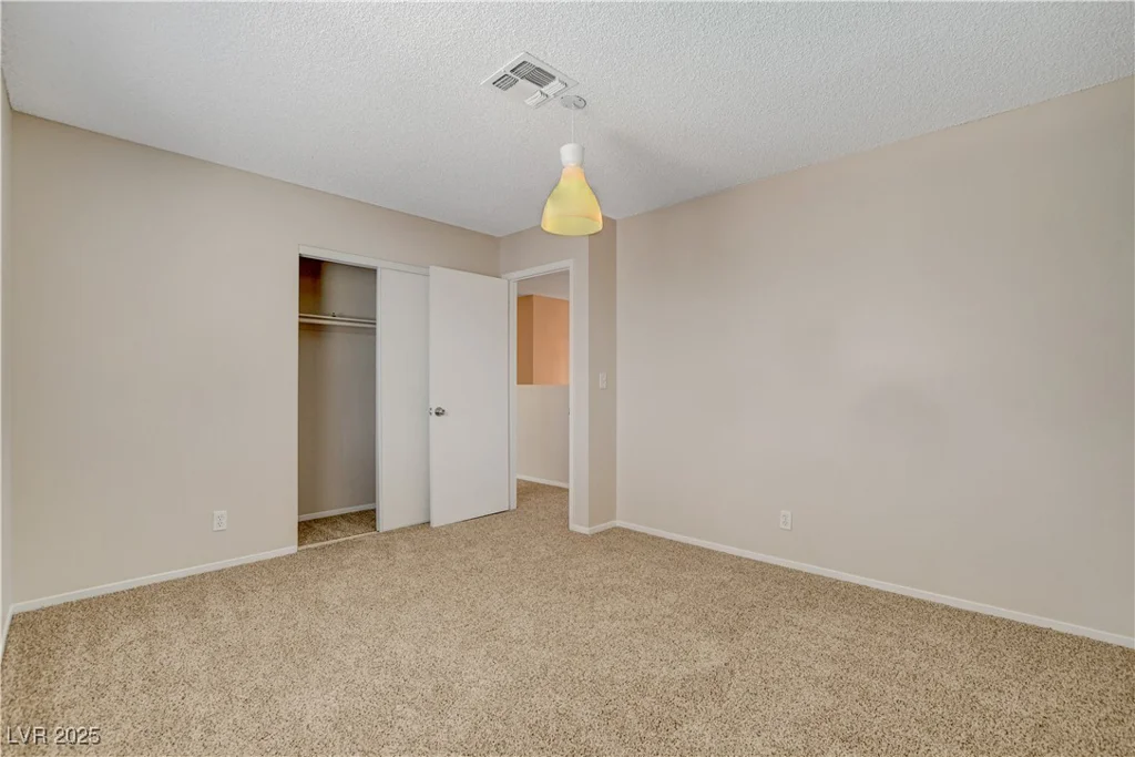 7004 Powderhorn, Las Vegas, NV 89128