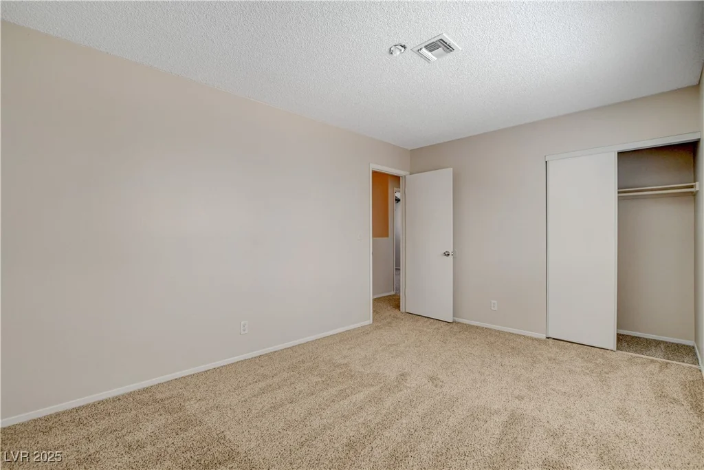 7004 Powderhorn, Las Vegas, NV 89128