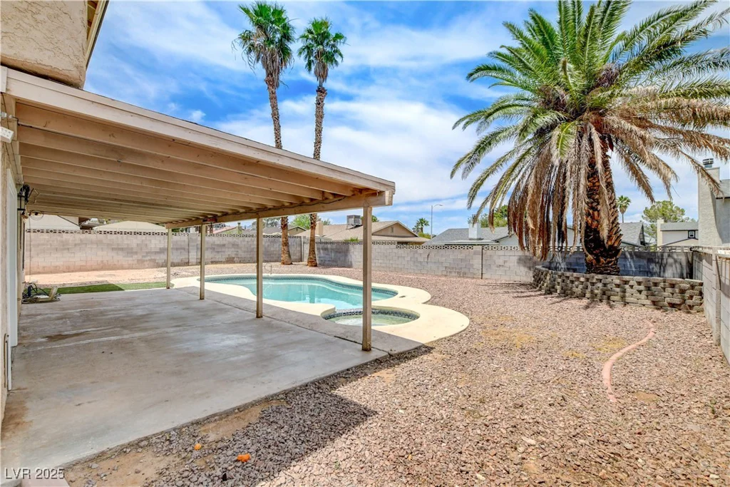 7004 Powderhorn, Las Vegas, NV 89128