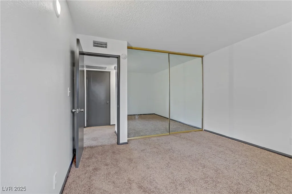 1390 Vegas Valley, Las Vegas, NV 89169