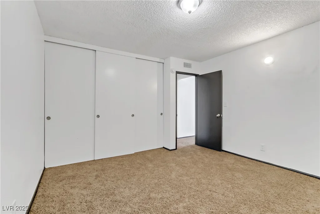 1390 Vegas Valley, Las Vegas, NV 89169