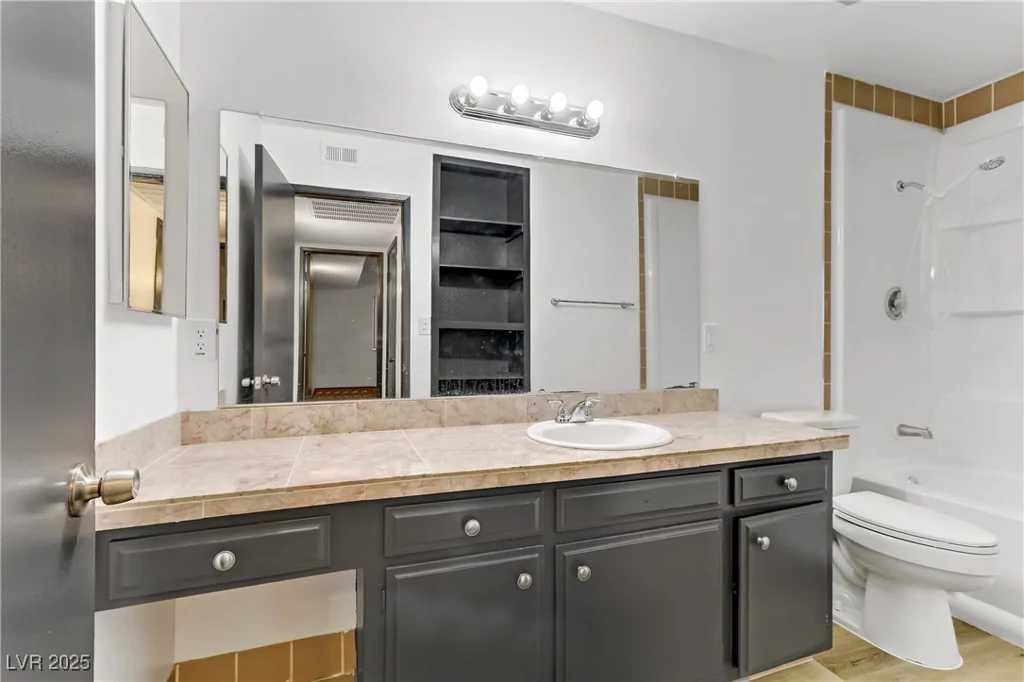 1390 Vegas Valley, Las Vegas, NV 89169