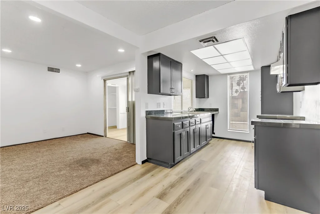 1390 Vegas Valley, Las Vegas, NV 89169