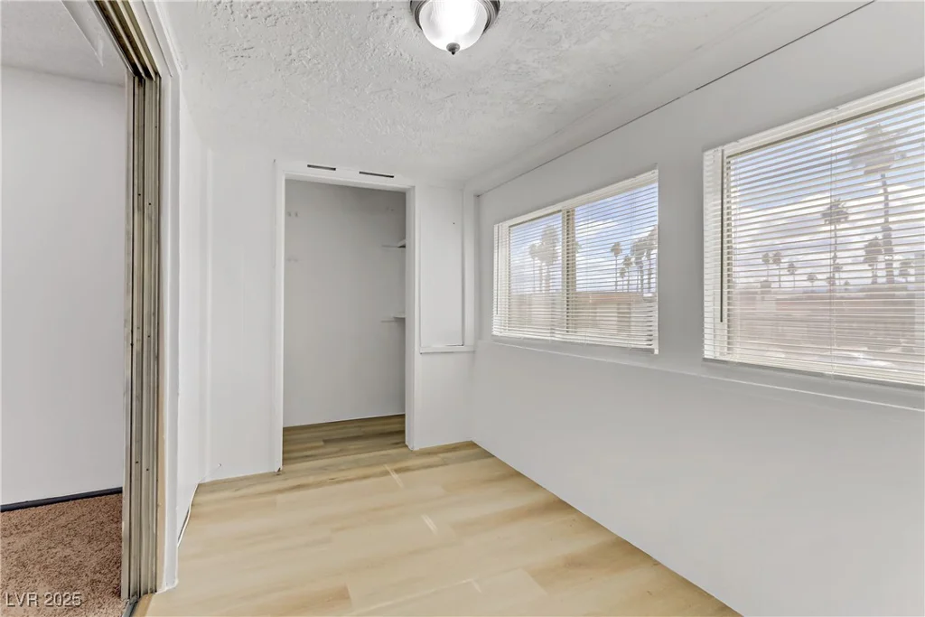 1390 Vegas Valley, Las Vegas, NV 89169