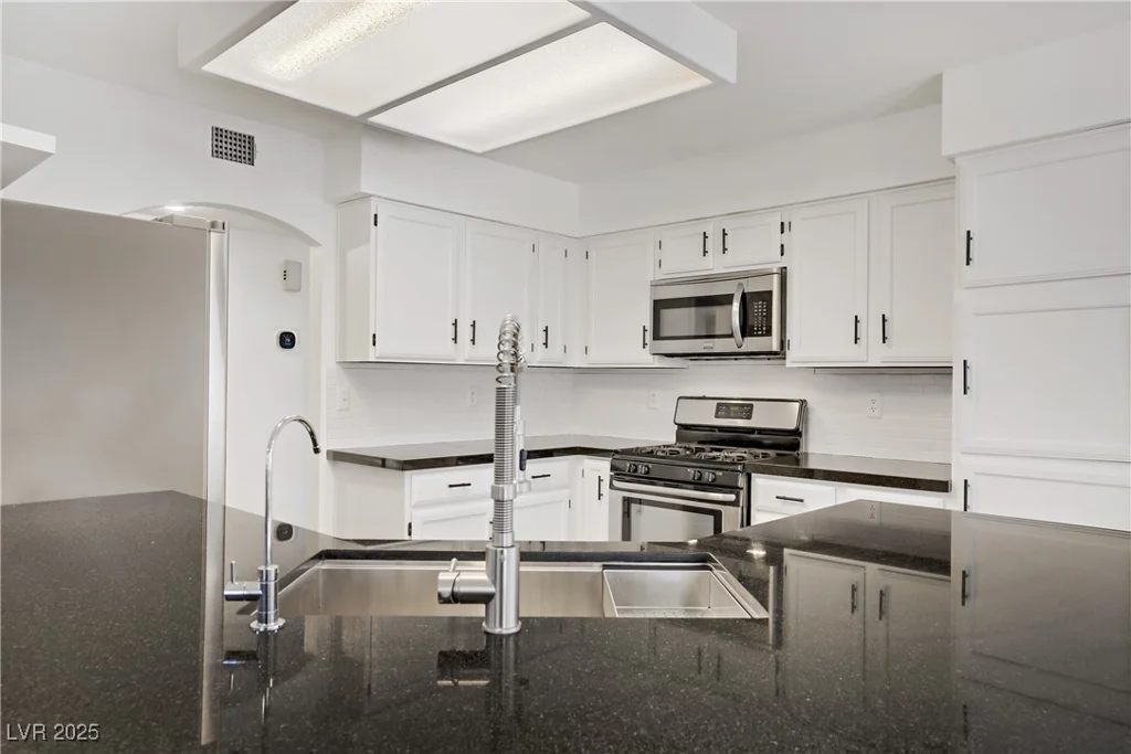 270 Snowy River, Henderson, NV 89074