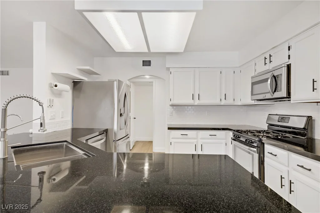 270 Snowy River, Henderson, NV 89074