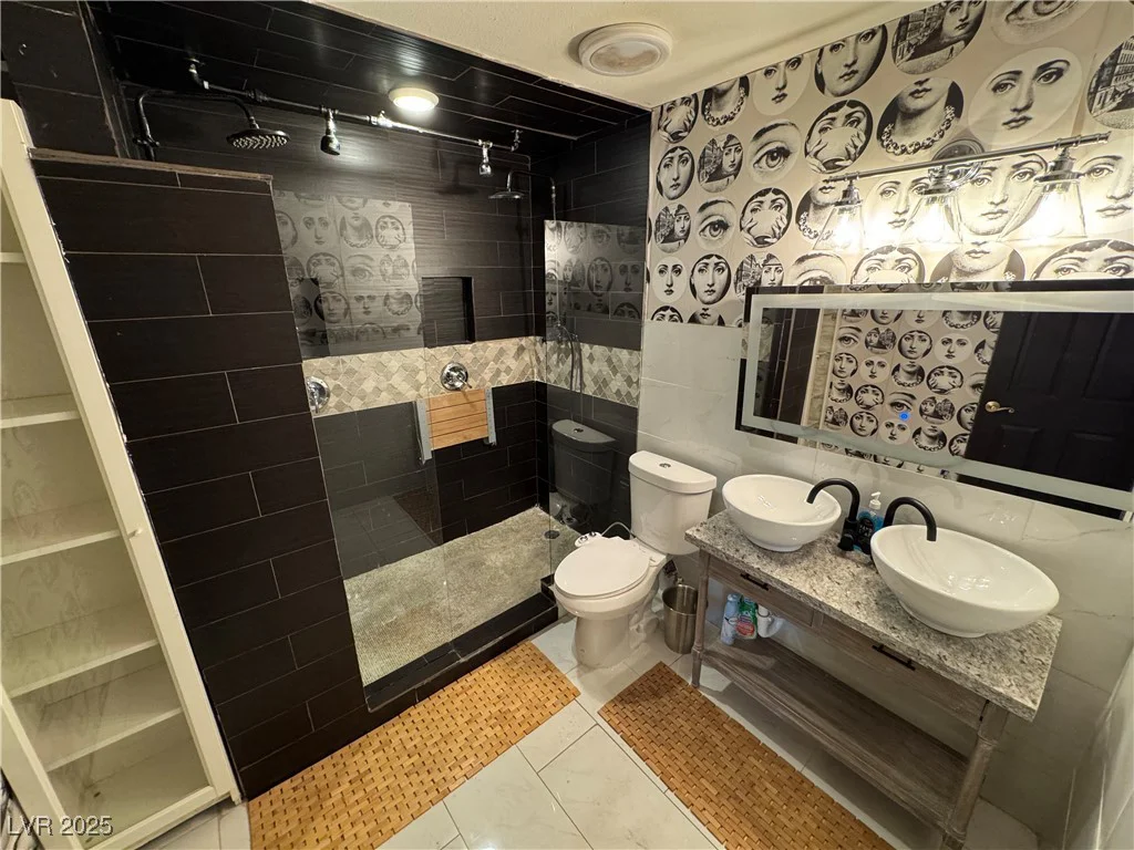 1819 Beverly, Las Vegas, NV 89104