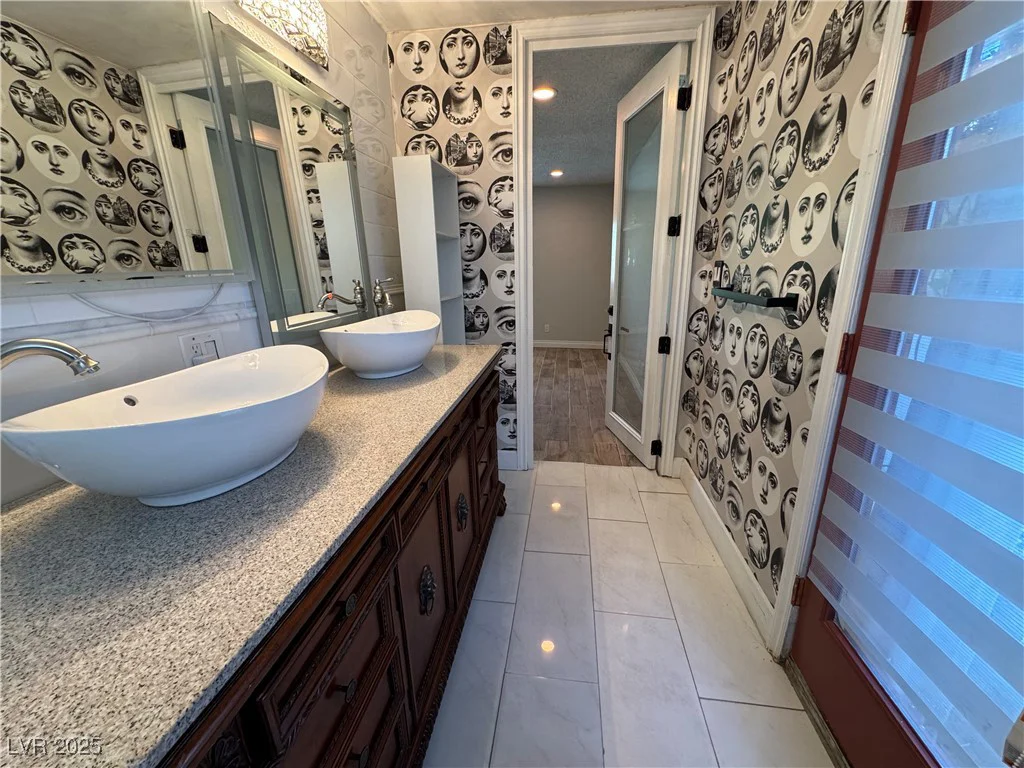 1819 Beverly, Las Vegas, NV 89104
