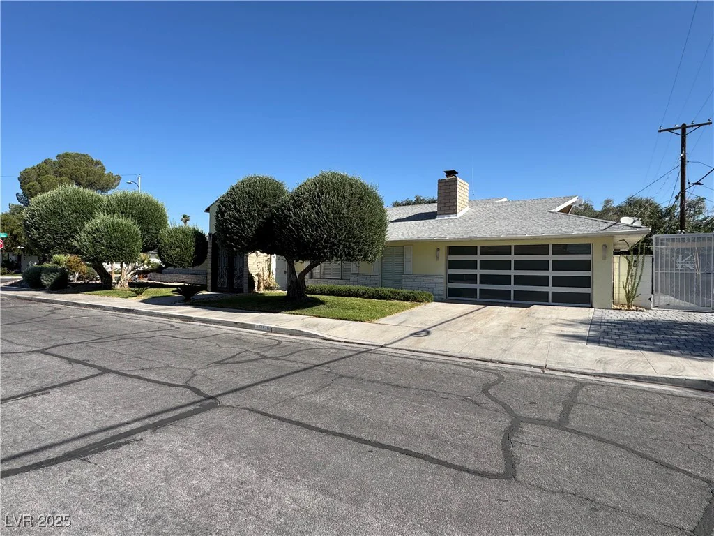 1819 Beverly, Las Vegas, NV 89104