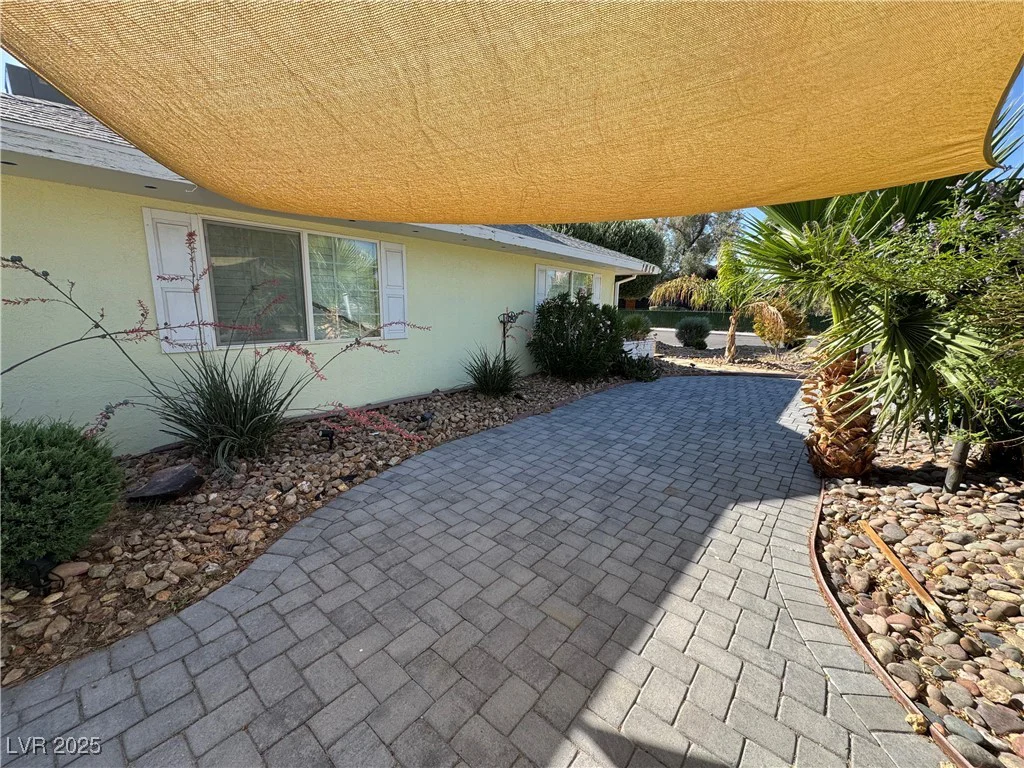 1819 Beverly, Las Vegas, NV 89104