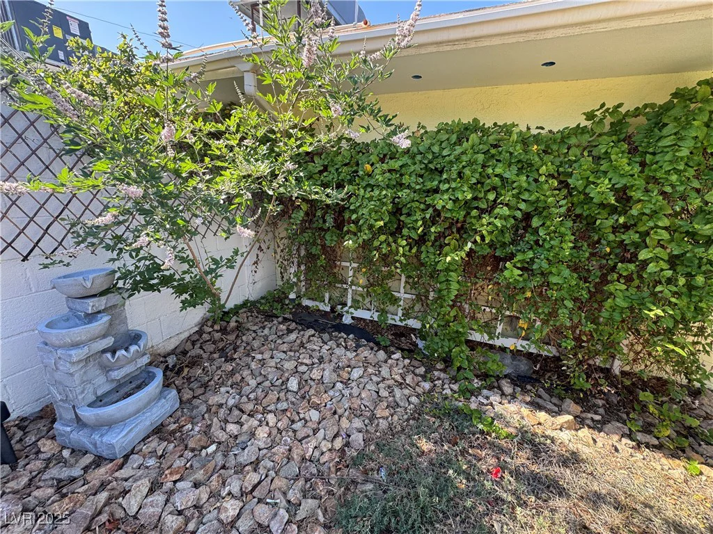1819 Beverly, Las Vegas, NV 89104