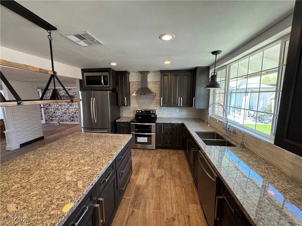 1819 Beverly, Las Vegas, NV 89104