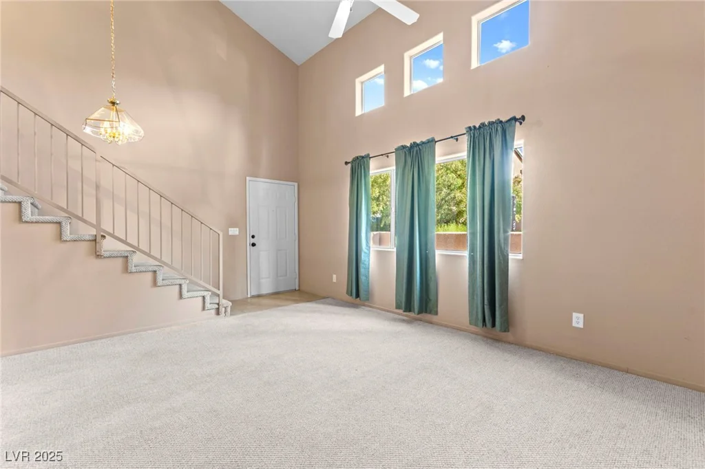 5615 Calais, Las Vegas, NV 89118