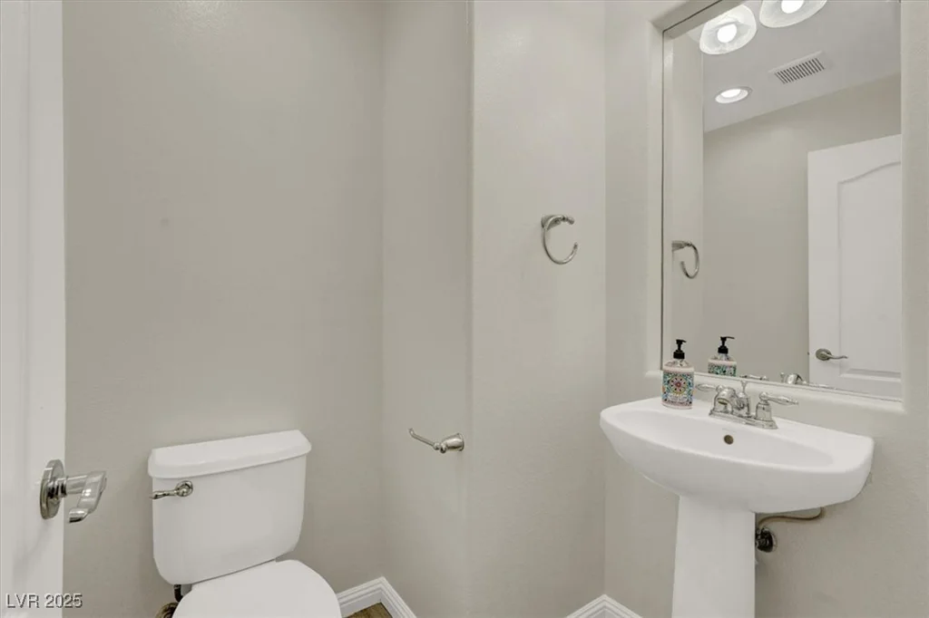 10845 Drake Ridge, Las Vegas, NV 89166