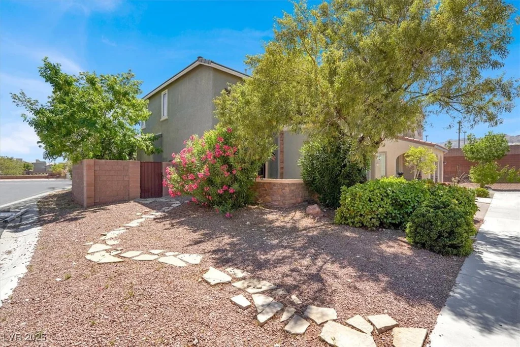 10845 Drake Ridge, Las Vegas, NV 89166
