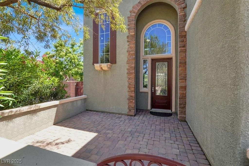 10845 Drake Ridge, Las Vegas, NV 89166