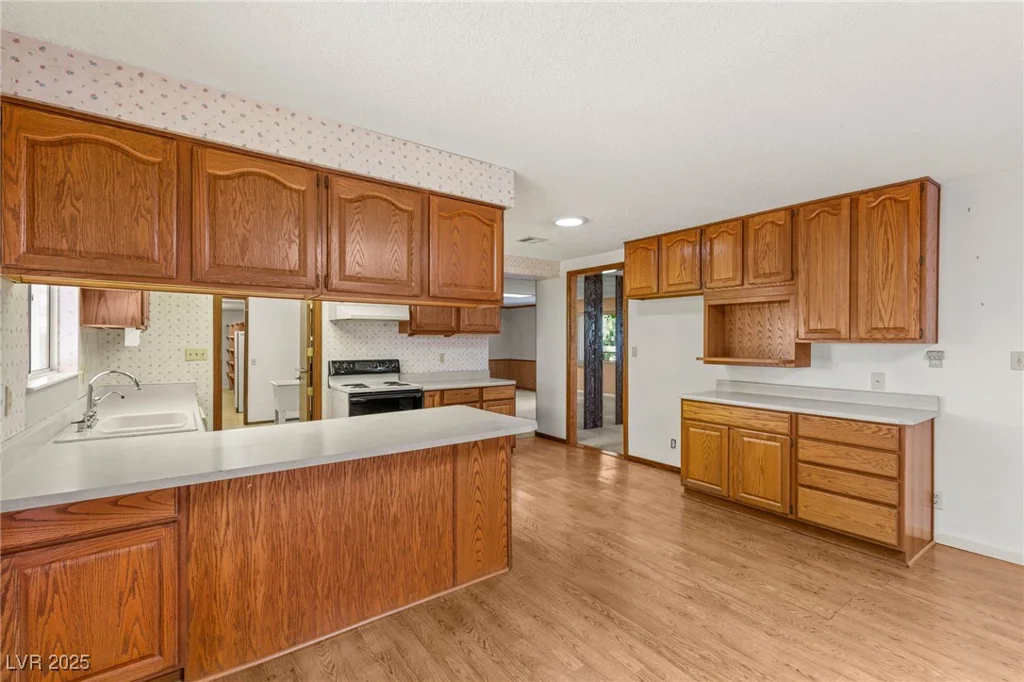 3250 Duneville, Las Vegas, NV 89146