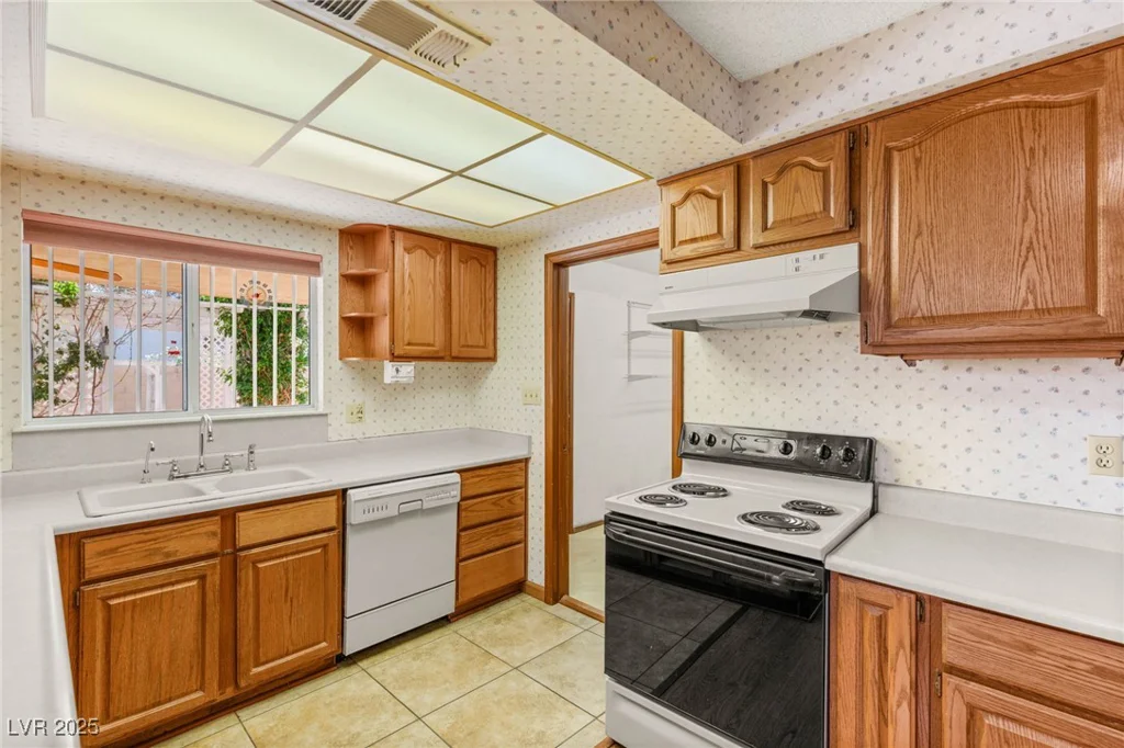 3250 Duneville, Las Vegas, NV 89146