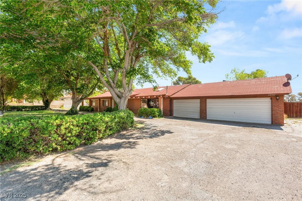 3250 Duneville, Las Vegas, NV 89146
