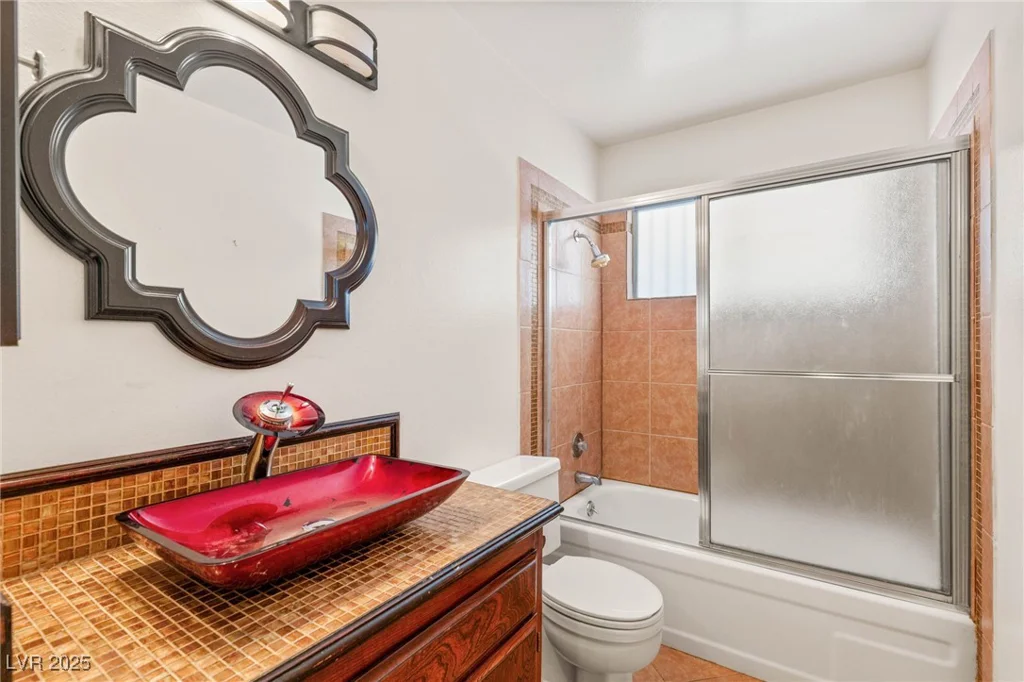 3250 Duneville, Las Vegas, NV 89146