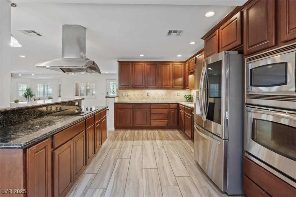 5854 Sheila, Las Vegas, NV 89108