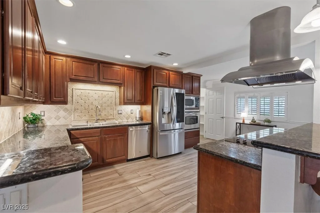 5854 Sheila, Las Vegas, NV 89108