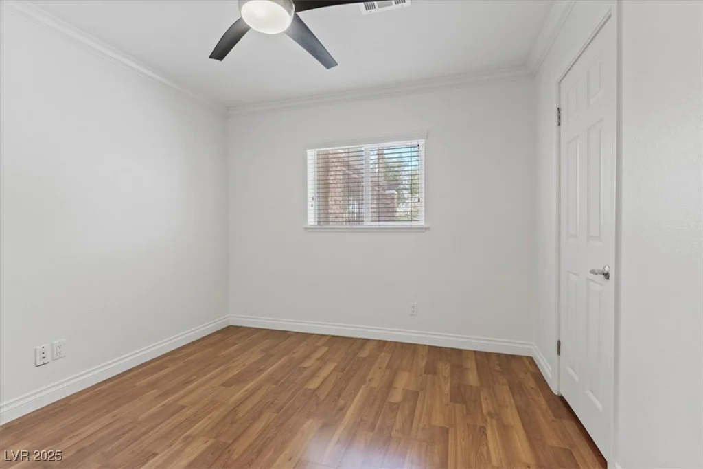 5854 Sheila, Las Vegas, NV 89108