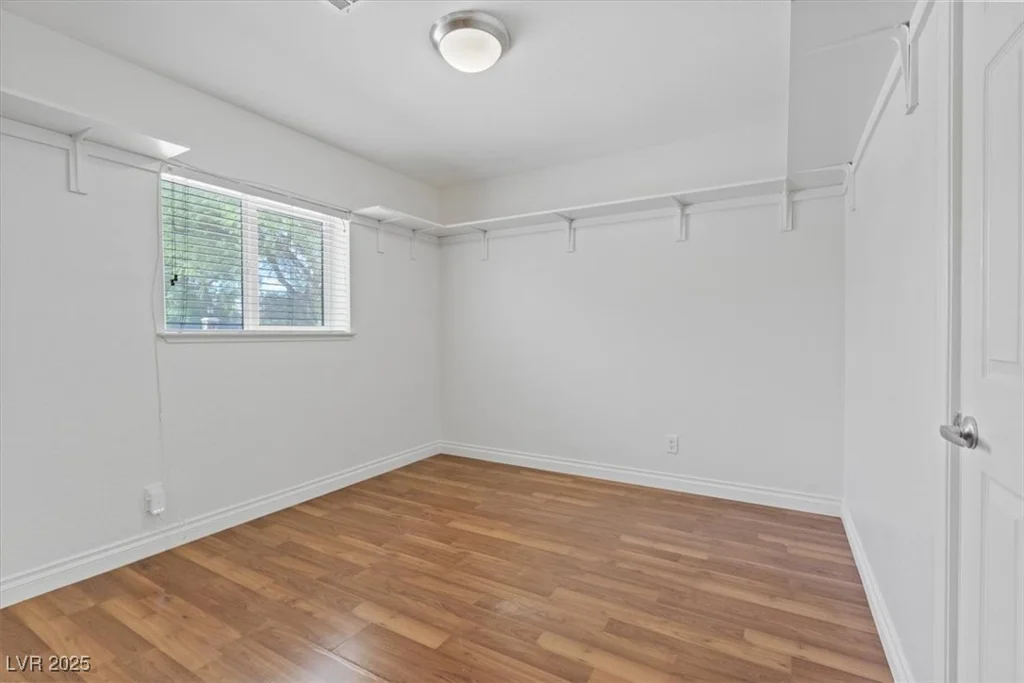 5854 Sheila, Las Vegas, NV 89108