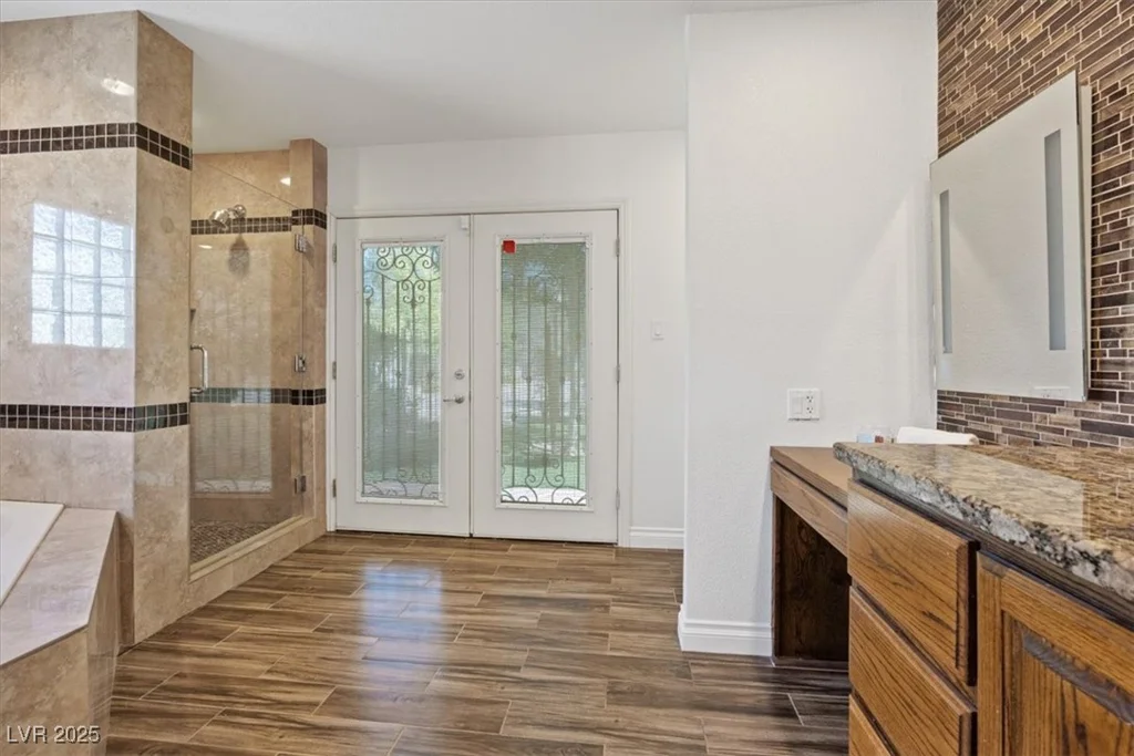 5854 Sheila, Las Vegas, NV 89108